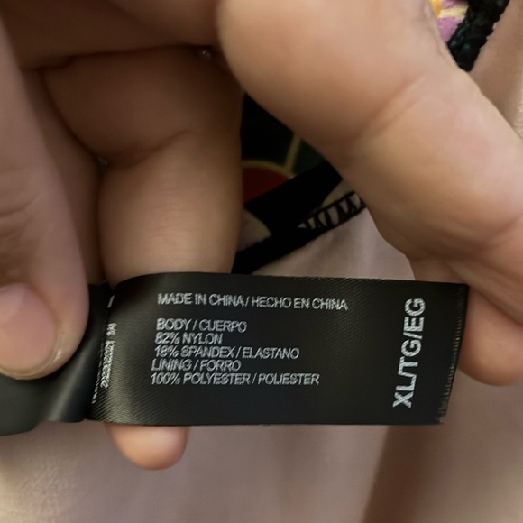 Hurley Women's Tropical Print UPF 50+ Stretch 
One-Piece Swimsuit XL - Picture 11 of 14